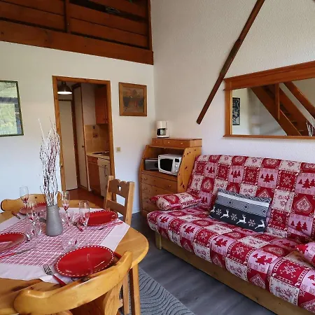 Duplex 6 Pers Pied Des Pistes, Wifi, Balcon, Classe 2 Etoiles, Areches-beaufort - Fr-1-342-245 *
