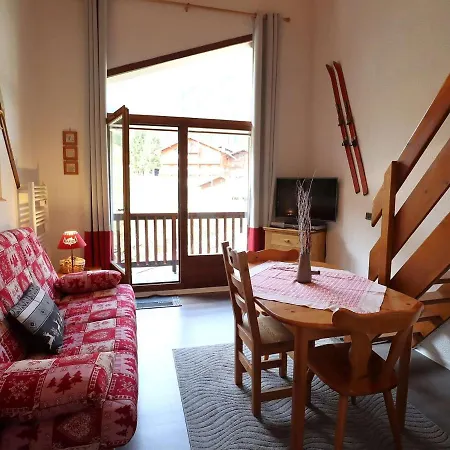 Duplex 6 Pers Pied Des Pistes, Wifi, Balcon, Classe 2 Etoiles, Areches-beaufort - Fr-1-342-245 Lejlighed *