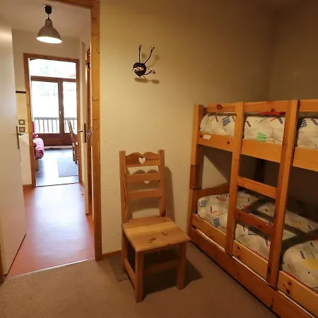 Duplex 6 Pers Pied Des Pistes, Wifi, Balcon, Classe 2 Etoiles, Areches-beaufort - Fr-1-342-245 Apartment *