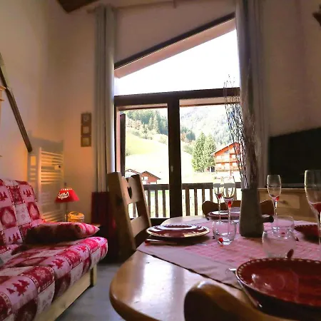 Duplex 6 Pers Pied Des Pistes, Wifi, Balcon, Classe 2 Etoiles, Areches-beaufort - Fr-1-342-245 Апартаменты Бофор
