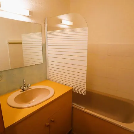 Duplex 6 Pers Pied Des Pistes, Wifi, Balcon, Classe 2 Etoiles, Areches-beaufort - Fr-1-342-245 Διαμέρισμα *